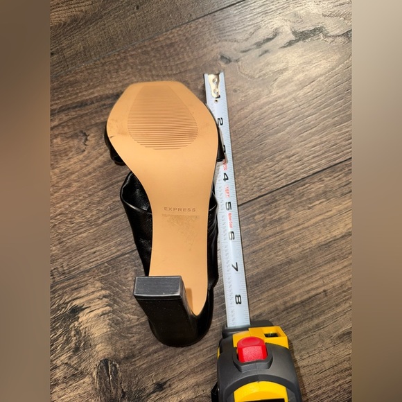 Express Women's Twisted Strap Black Slip On Open Toe Heels,Size 5? - Picture 6 of 6